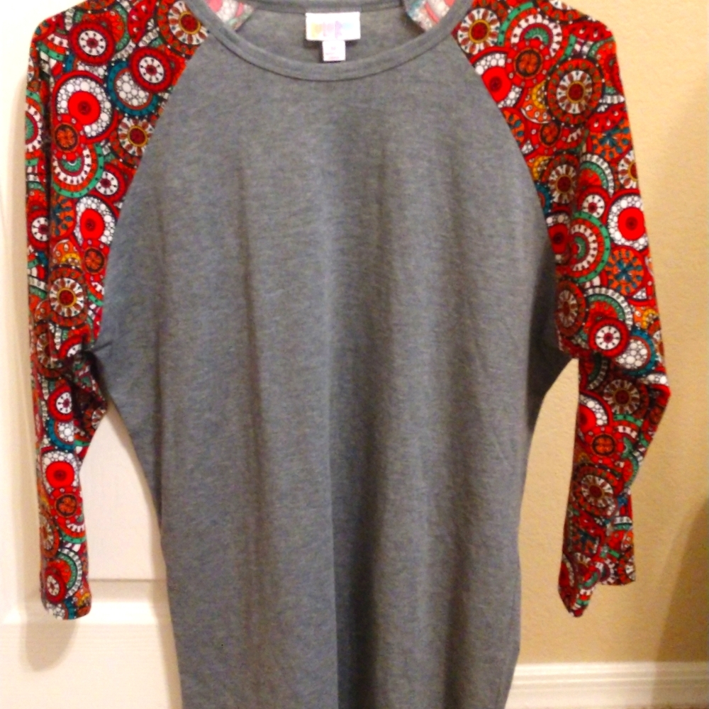 Women's LulaRoe Med Shirt